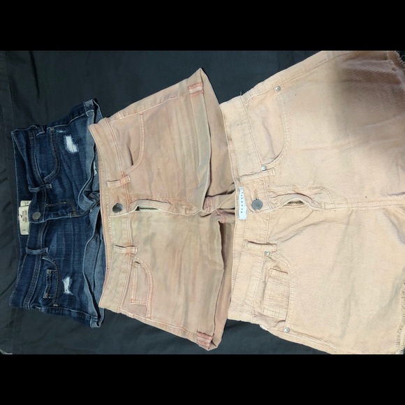 HOLLISTER JEAN SHORTS - Picture 3 of 6